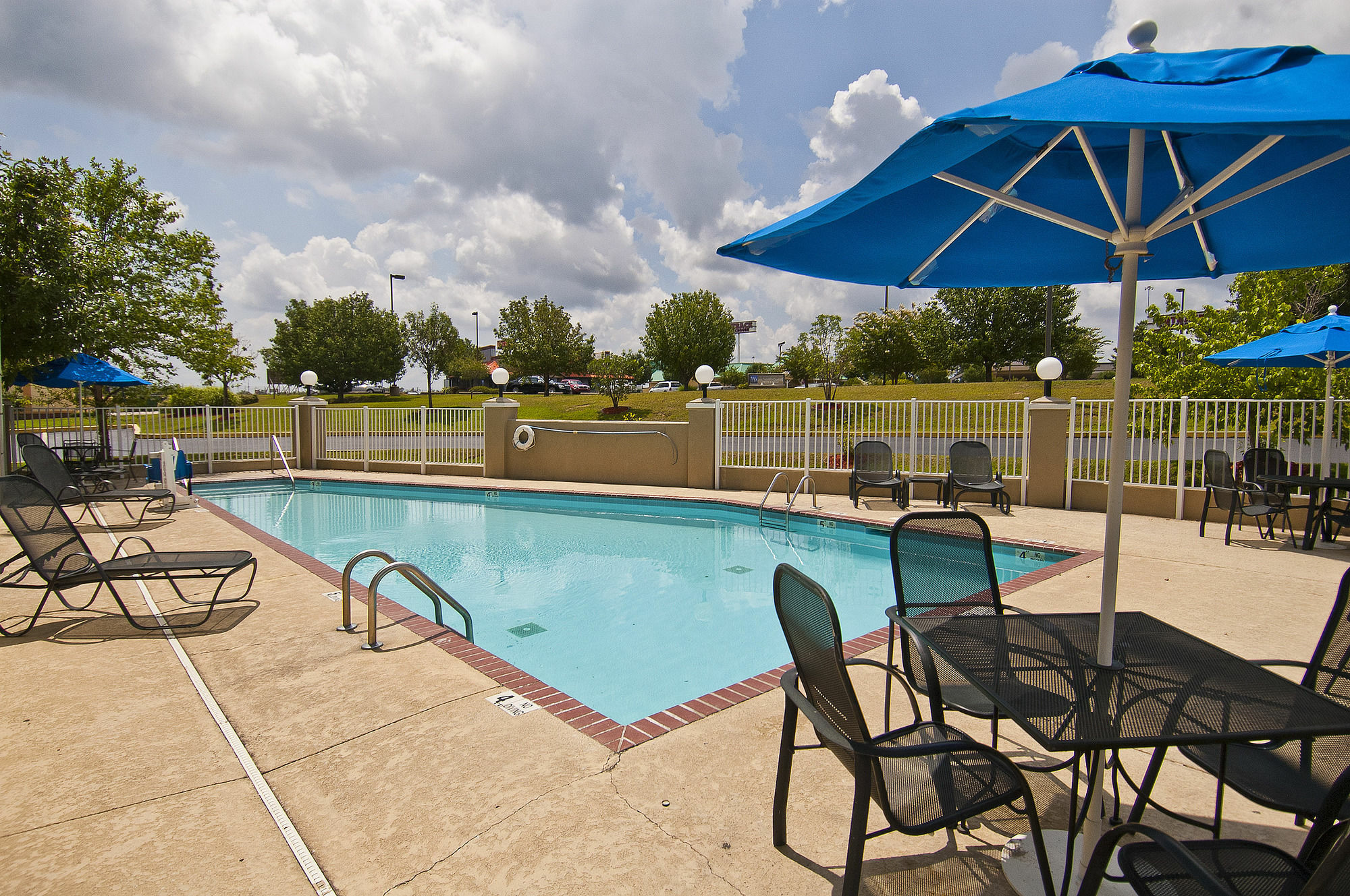 Wingate By Wyndham Hattiesburg Exterior photo